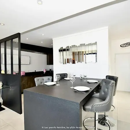 Apt 5 Etoiles, Chic & Cozy, Piscine, Vue Mer Apartment