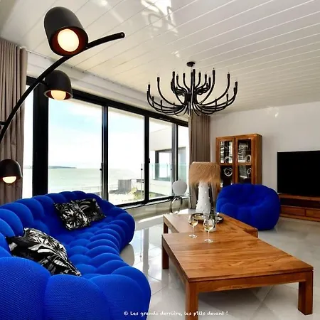 Apartment Apt 5 Etoiles, Chic & Cozy, Piscine, Vue Mer