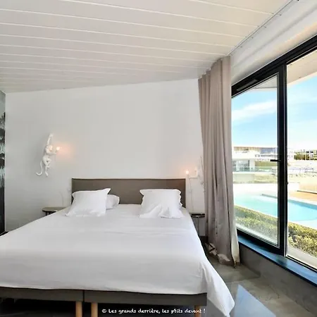 Apartment Apt 5 Etoiles, Chic & Cozy, Piscine, Vue Mer Royan