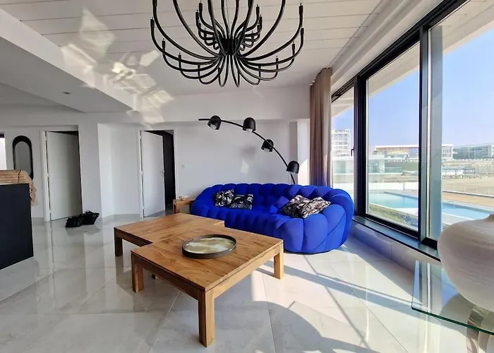 דירה 5 Etoiles, Chic & Cozy, Piscine, Vue