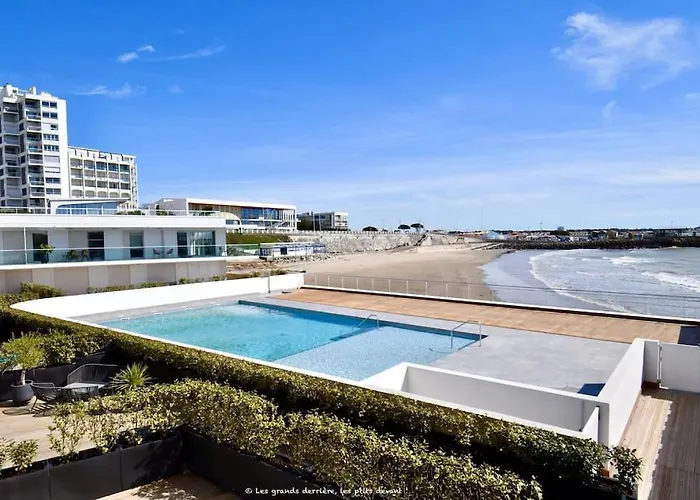 5 Etoiles, Chic & Cozy, Piscine, Vue דירה