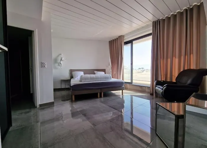 דירה 5 Etoiles, Chic & Cozy, Piscine, Vue רויאן